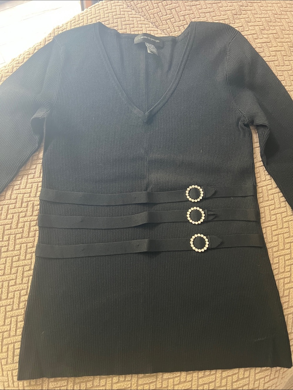 NWOT Cable & Gauge Black V-Neck Knit top with Triple Rhinestone Buckles. Small